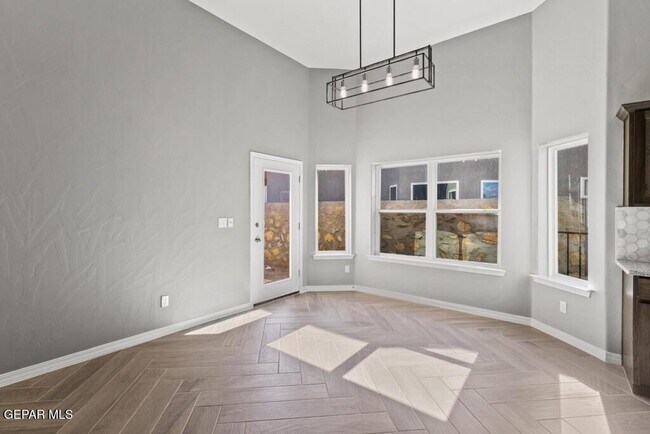 Foto del edificio - 913 Ada Ln