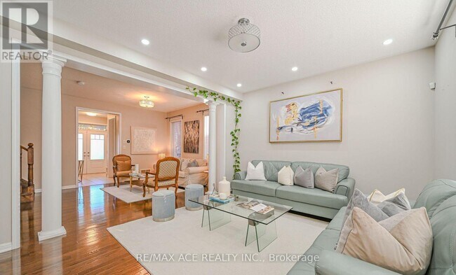 Building Photo - 34 Ventura Ave