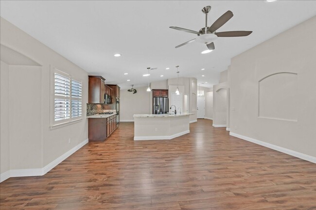 Building Photo - Beautiful Single-Story 3 Bedroom Home in T...