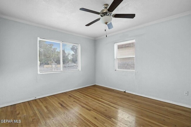 Foto del edificio - 3805 Truman Ave