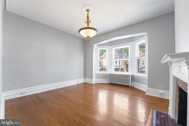 Foto del edificio - 246 W Abbottsford Ave