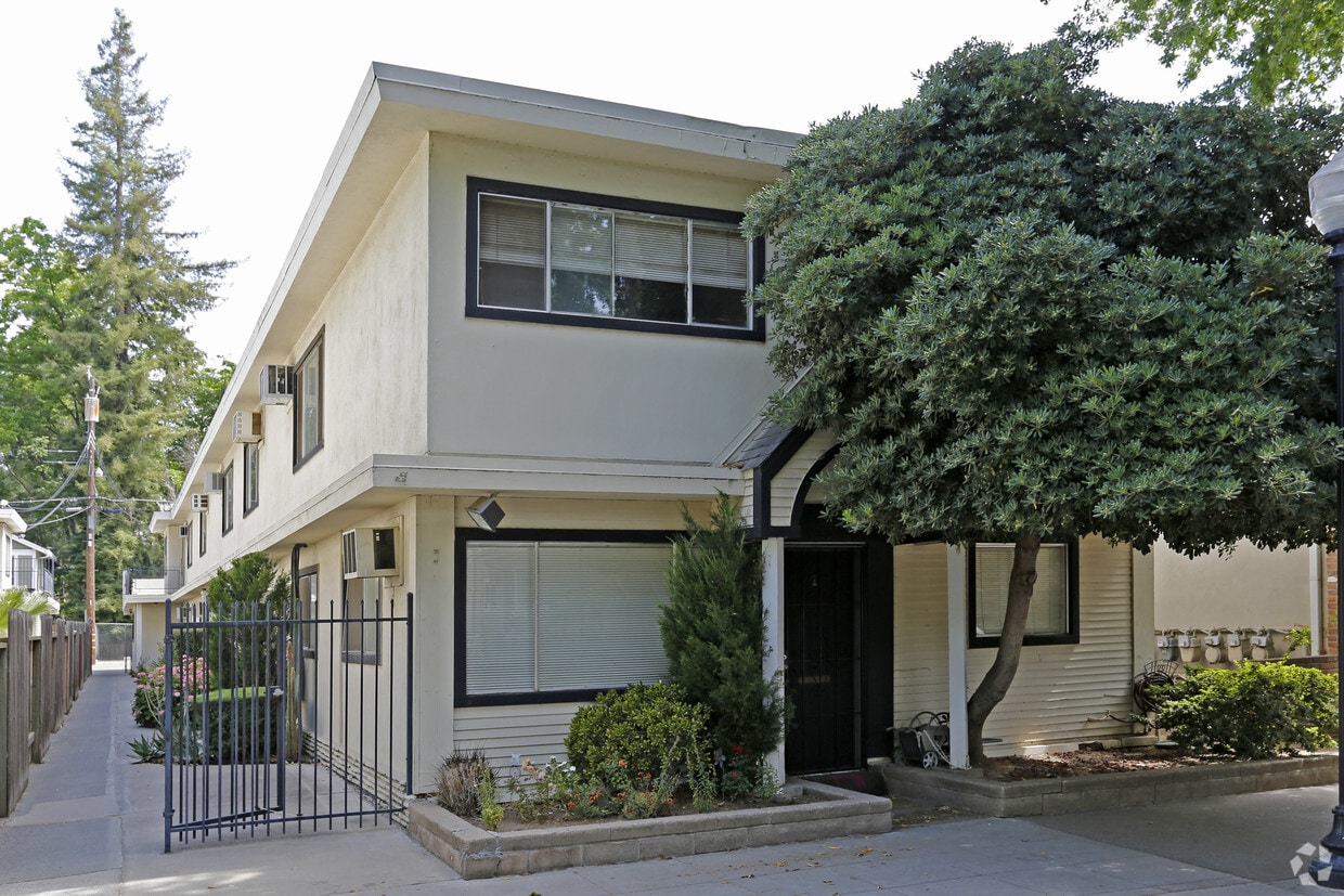 Primary Photo - 2309 I St