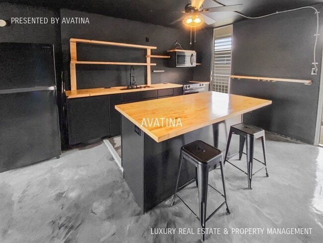 Building Photo - 95-2047-2047 Waikalani Pl