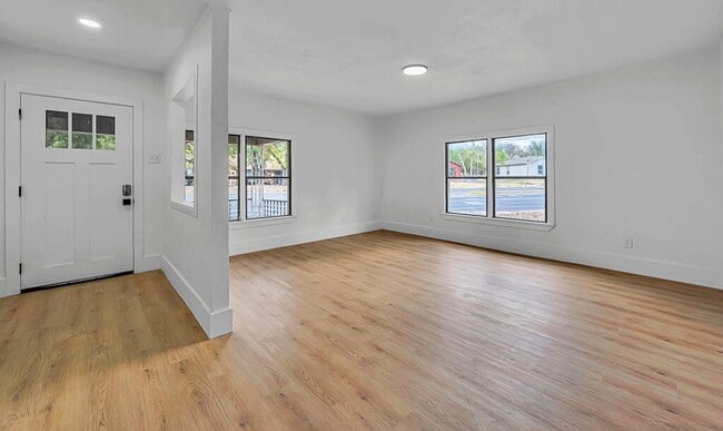 Building Photo - Well-maintained 2BD 1BA Home in Waco - Available in March!