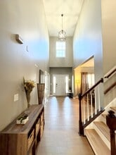 Building Photo - 550 Callandale Ln