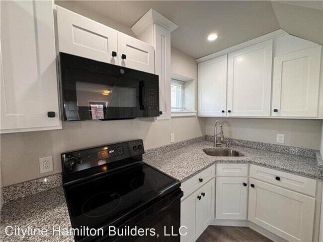 Building Photo - 1 br, 1 bath House - 711 N Godfrey