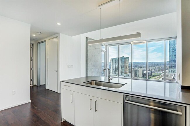 Foto del edificio - 301 West Ave