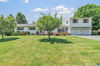 Building Photo - 5B Saxony Dr