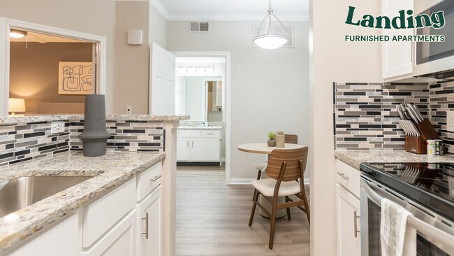 Foto del edificio - 7400 Steeplecrest Cir