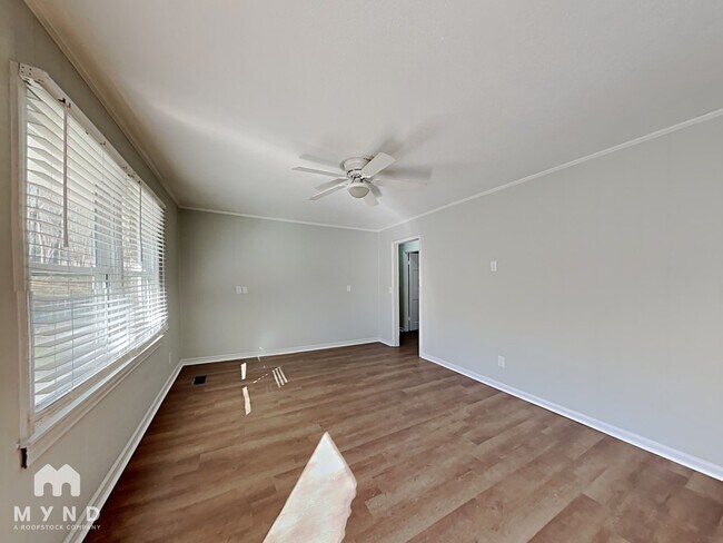 Building Photo - 1840 Westridge Dr