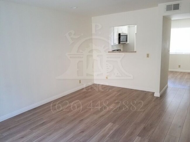 Building Photo - 8837 Glendon Way