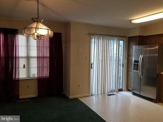 Building Photo - 17870 Lounsbery Dr