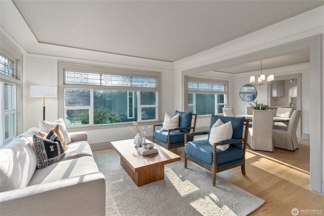 Building Photo - 4Bd/2Ba Seattle House