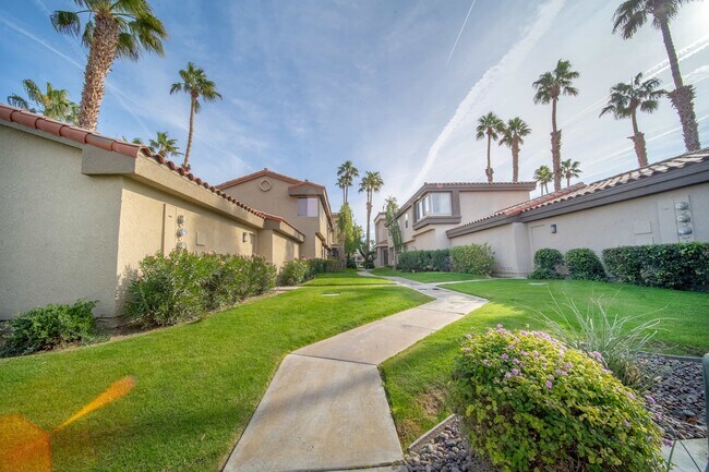 Building Photo - 55430 Laurel Valley