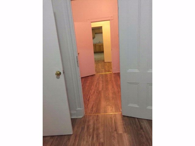 Foto principal - 86 Avenue S