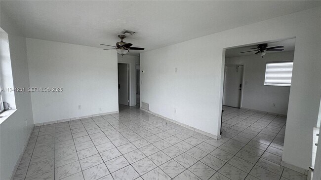 Foto del edificio - 7235 SW 23rd St