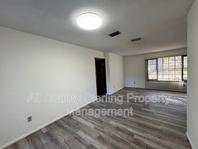 Foto del edificio - 4100 NW 48 Pl