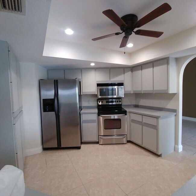 Foto del edificio - Beautiful Deep Creek Neighborhood!