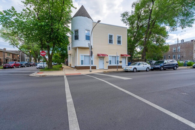 Building Photo - 3101 W 38th St