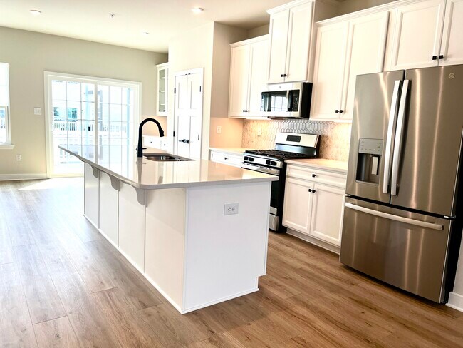 Foto del edificio - 32 Indian Field Ln