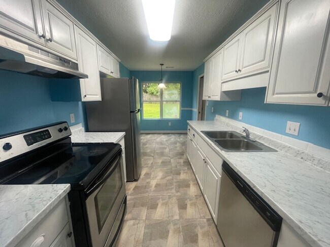 Foto del edificio - 4723 Laural Oak Dr