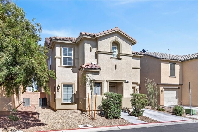 Building Photo - 8380 W Sapphire St