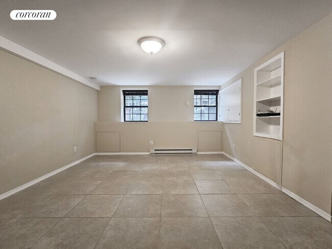 Foto del edificio - 91 N Henry St