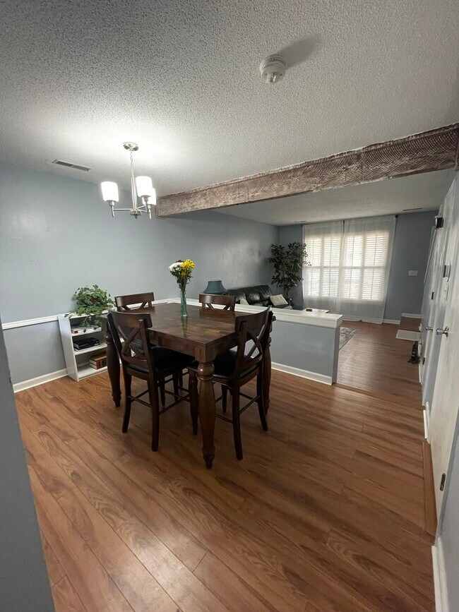 Building Photo - 2311 Galen Dr