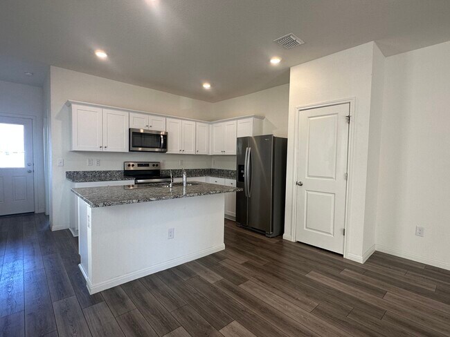 Building Photo - 202 Gemsbok Rd