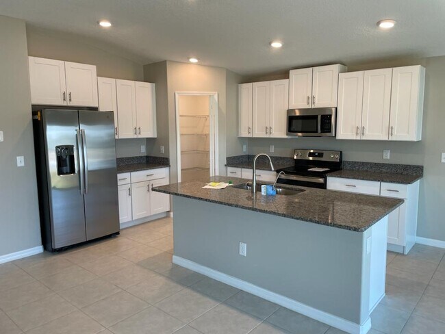 Building Photo - 31477 Sun Kettle Loop