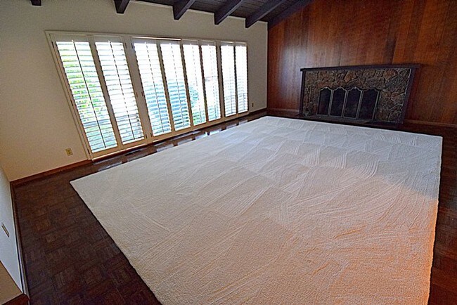 Foto del edificio - 336 Riviera Dr