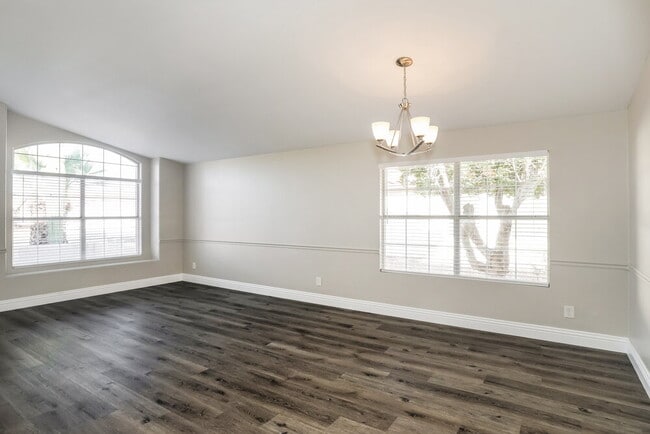 Foto del edificio - 4243 E Balsam Ave