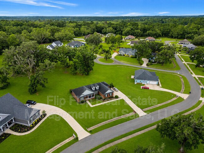 Foto del edificio - 3325 Mariana Oaks Dr
