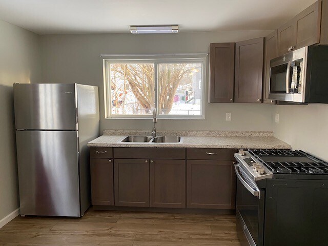 Foto del edificio - 2417 Fairmount Pkwy