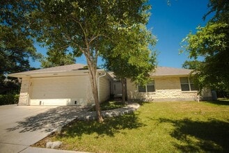 Building Photo - 5640 Oak Blvd