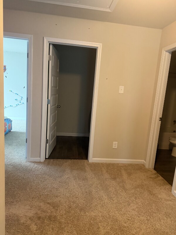 Building Photo - 1115 Burgundy Dr