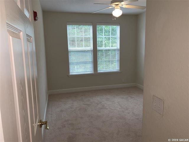 Building Photo - Beautiful 3/2 in Haile Plantation Southbrooke