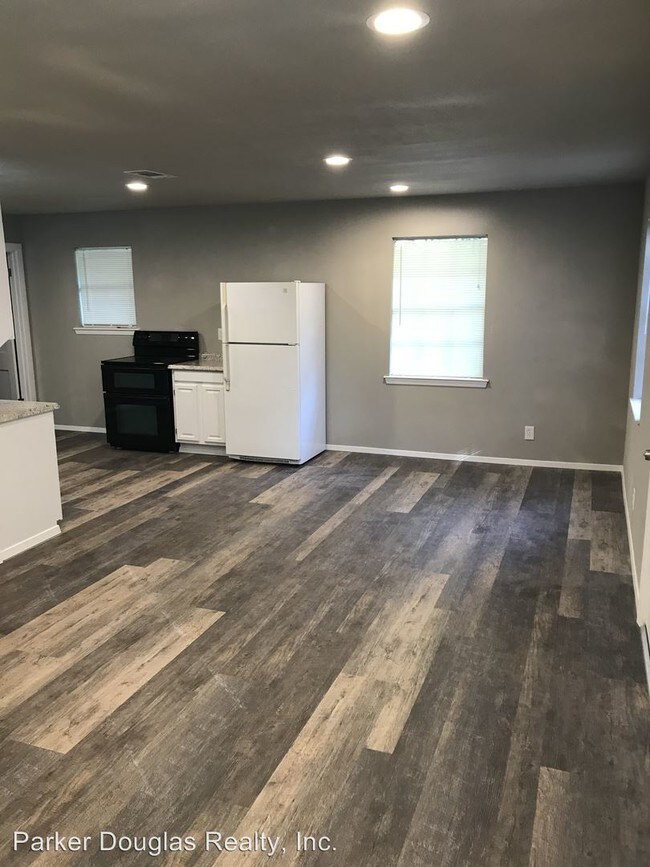 Building Photo - 2 br, 1 bath House - 389 Shotgun Dr.