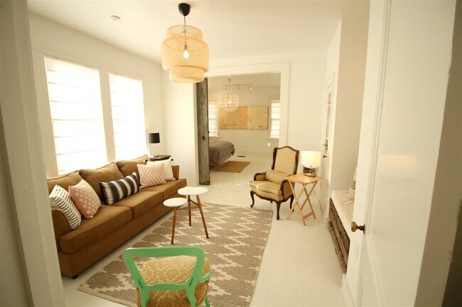 Foto del edificio - 3413 N State St