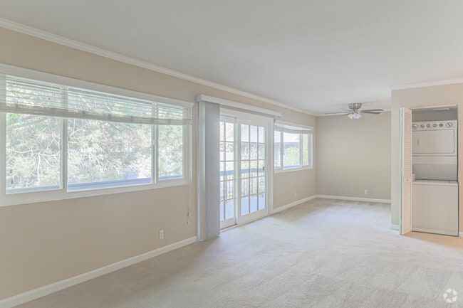 Interior Photo - Sycamore Green Apartments