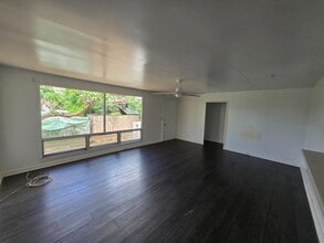 Building Photo - 84-956-956 Hanalei St