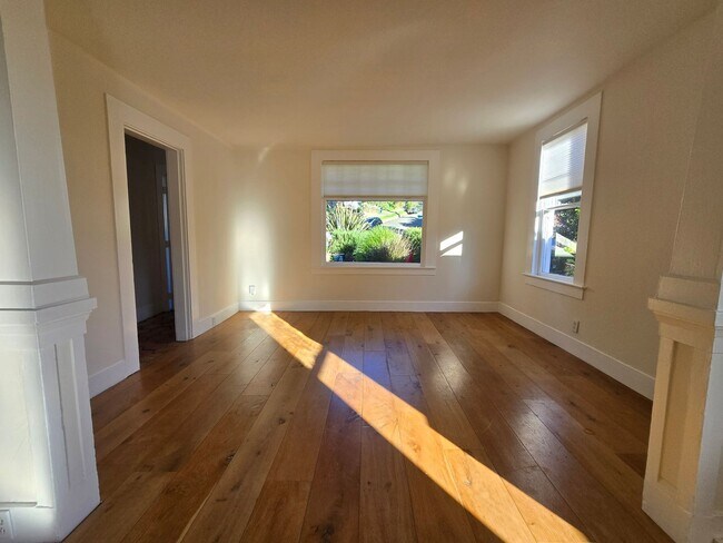 Foto del edificio - Beautiful Lower Level Unit in Pt. Richmond, CA