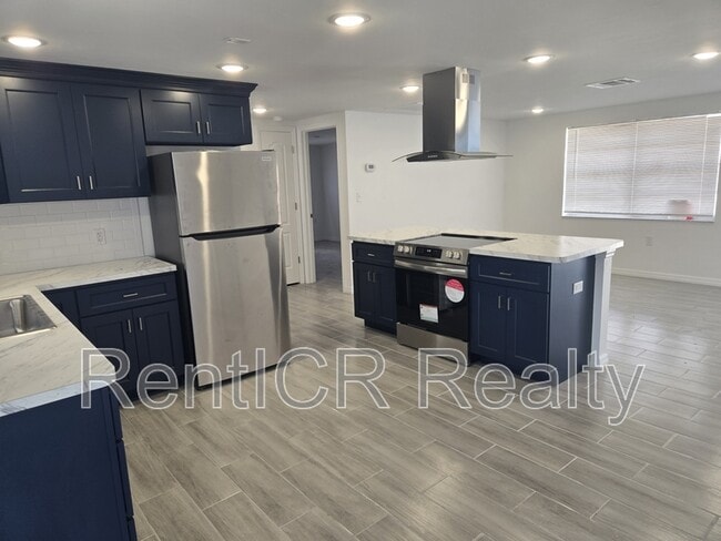 Building Photo - 13311 Susan Dr