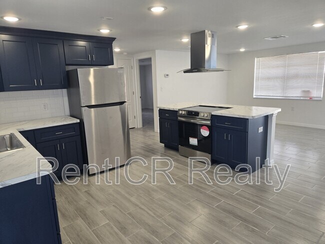 Foto del edificio - 13311 Susan Dr