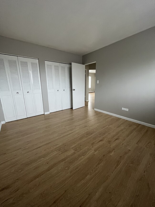 Building Photo - 2054 N 18th Ave