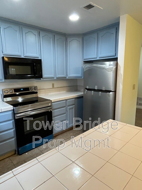 Foto del edificio - 8676 Tiogawoods Dr