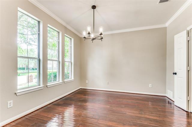 Foto del edificio - 15704 Grove Crest Dr