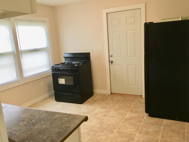 Foto del edificio - 821 Fairway St