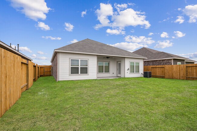 Building Photo - 452 Beechwood Hacienda Dr