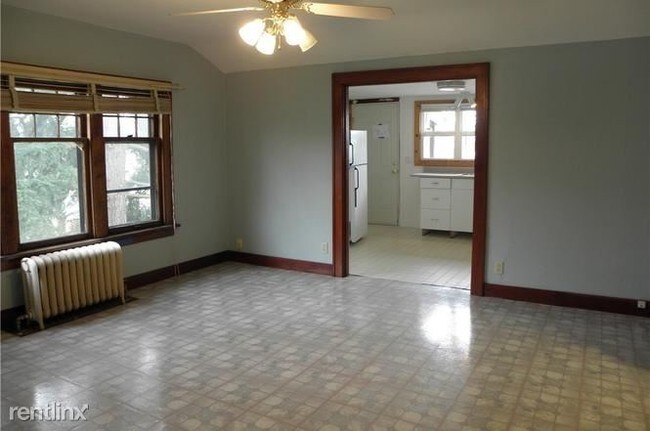 Building Photo - 1 br, 1 bath House - 2302 BAKER AVE